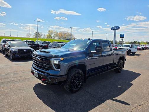 Lakeshore Blue Metallic 2026 Chevrolet Silverado 3500 LT