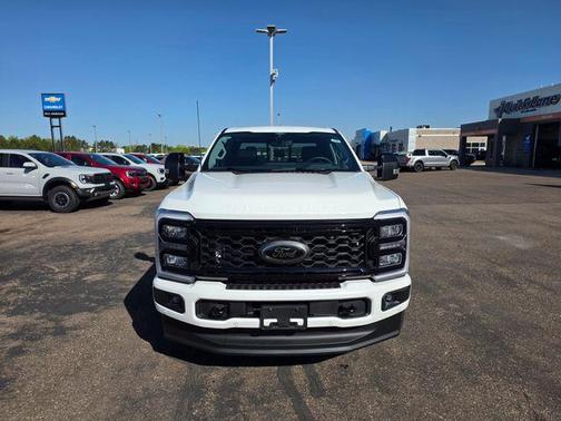 Star White Metallic Tri-Coat 2026 Ford F-350 Lariat