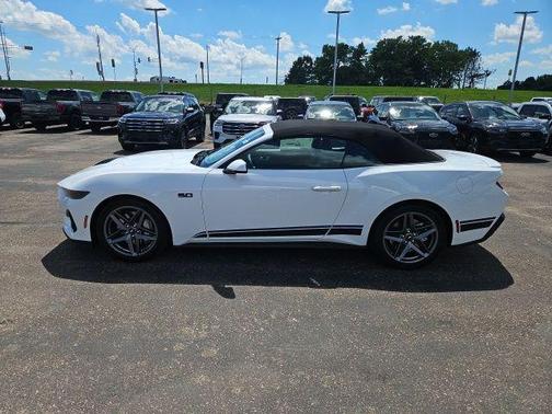 Oxford White 2025 Ford Mustang GT Premium