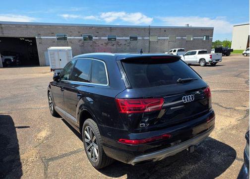 Ink Blue 2017 Audi Q7 3.0T Prestige