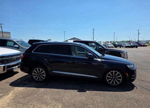 Ink Blue 2017 Audi Q7 3.0T Prestige