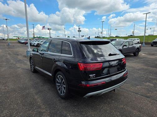 Ink Blue 2017 Audi Q7 3.0T Prestige