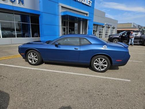 2022 Dodge Challenger SXT