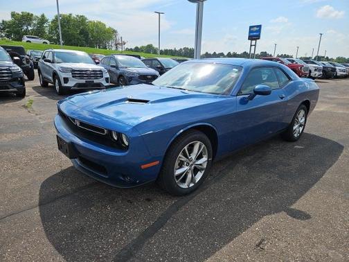 2022 Dodge Challenger SXT