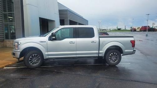 Photo 2 of 4 of 2018 Ford F-150 Lariat