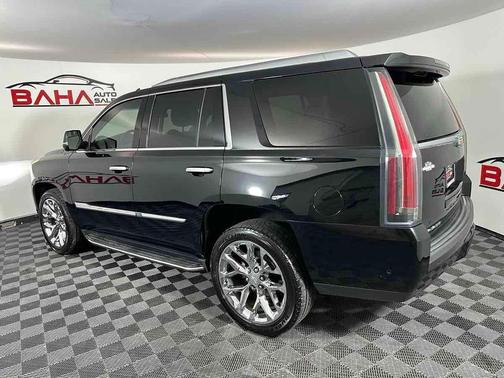 2017 Cadillac Escalade Luxury