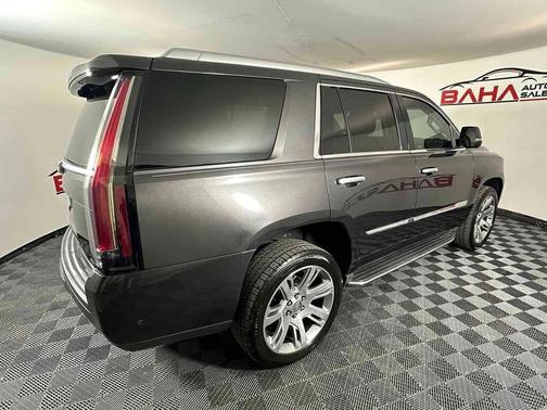 2017 Cadillac Escalade Luxury