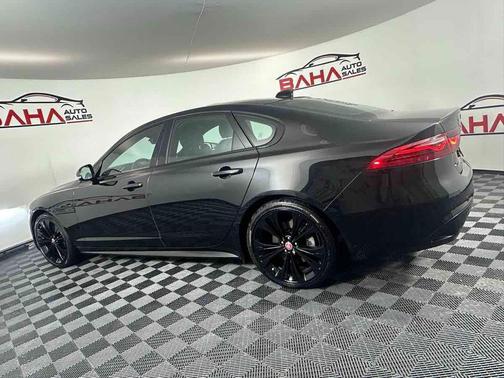 2022 Jaguar XF R-Dynamic SE P300 AWD Automatic