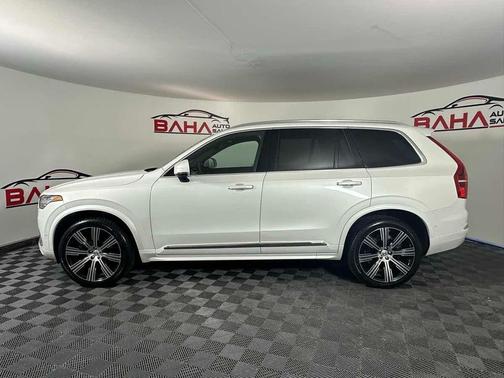 2022 Volvo XC90 T6 Inscription