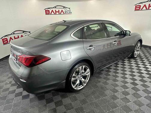 Graphite Shadow 2017 INFINITI Q70 3.7X