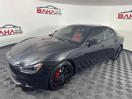 2023 Maserati Ghibli Modena Q4