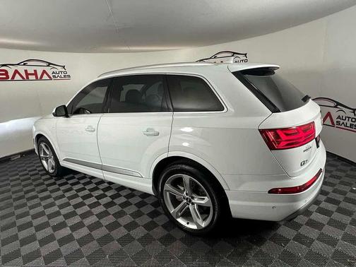 2019 Audi Q7 55 Prestige