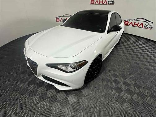 2021 Alfa Romeo Giulia Base
