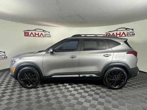Steel Gray 2023 Kia Seltos Nightfall Edition