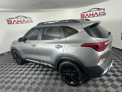 Steel Gray 2023 Kia Seltos Nightfall Edition