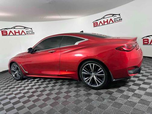 2017 INFINITI Q60 2.0T