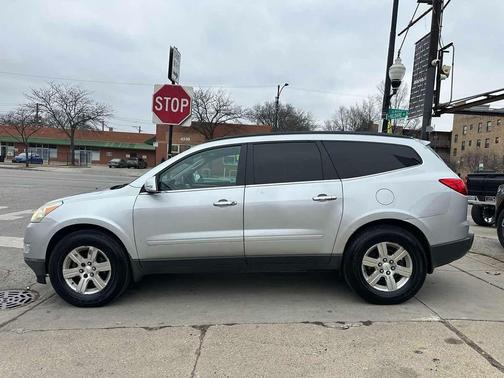 2011 Chevrolet Traverse 2LT