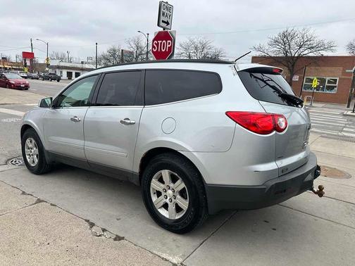 2011 Chevrolet Traverse 2LT