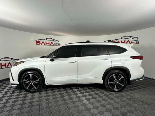 2022 Toyota Highlander XSE