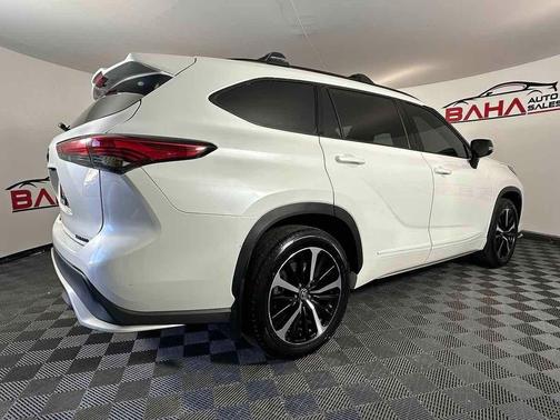 2022 Toyota Highlander XSE