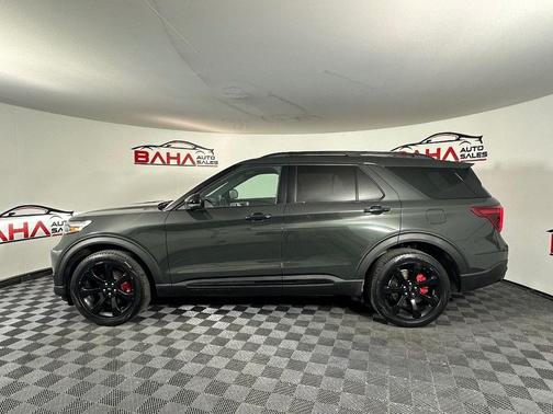 Forged Green Metallic 2022 Ford Explorer ST