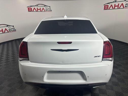 2023 Chrysler 300 Touring