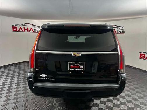 2018 Cadillac Escalade Luxury