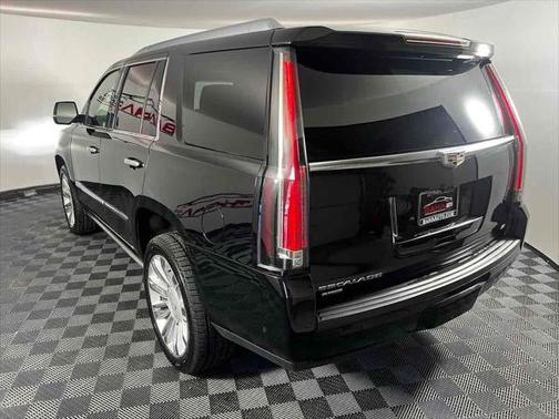 2017 Cadillac Escalade Platinum