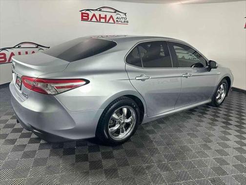 2018 Toyota Camry Hybrid LE