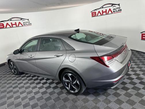 Fluid Metal 2023 Hyundai ELANTRA SEL