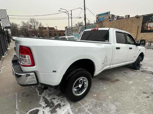 2023 RAM 3500 Big Horn Crew Cab 4x4 8' Box