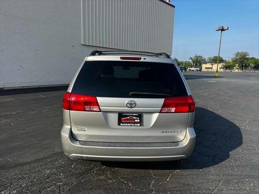 2004 Toyota Sienna XLE