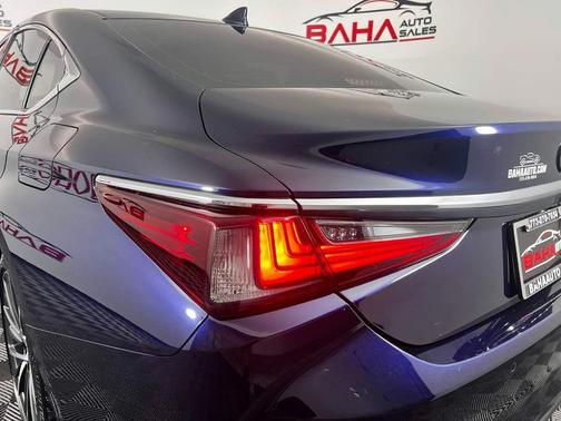 2023 Lexus ES 350 Base