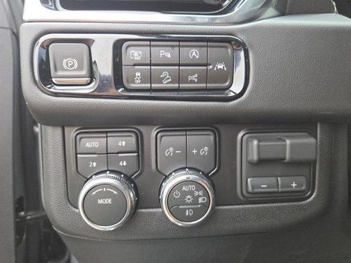 2026 GMC Yukon XL 4WD Elevation