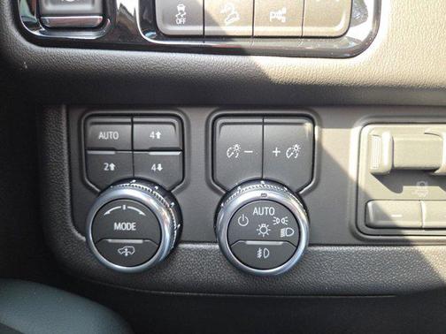 2026 GMC Yukon 4WD AT4