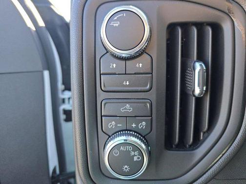 2026 GMC Sierra 2500 Base