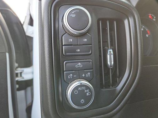 2022 GMC Sierra 2500 Pro