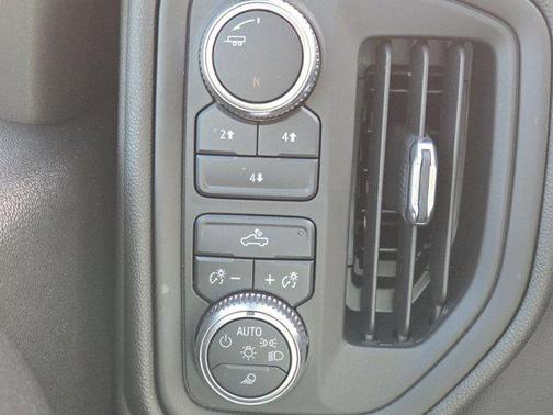 2023 GMC Sierra 2500 Pro