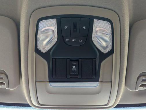 2019 RAM 2500 Tradesman Crew Cab 4x4 6'4' Box
