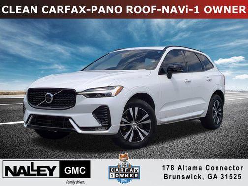 2024 Volvo XC60 B5 Core Dark Theme