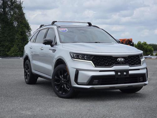 Sparkling Silver 2021 Kia Sorento SX
