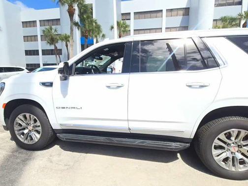 Summit White 2023 GMC Yukon Denali