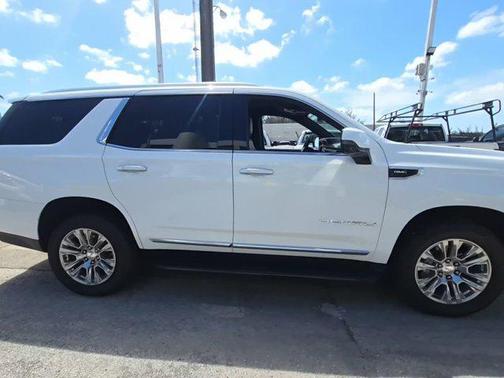 Summit White 2023 GMC Yukon Denali
