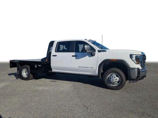 2025 GMC Sierra 3500 Base