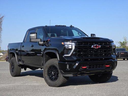 2025 Chevrolet Silverado 2500 4WD Crew Cab Standard Bed ZR2