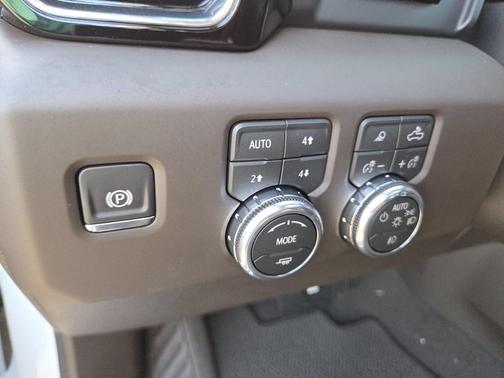 Glacier White Tricoat 2026 GMC Sierra 1500 Denali