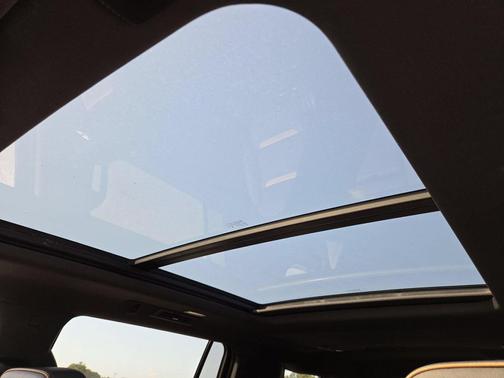Titanium Rush Metallic 2023 GMC Yukon XL 4WD AT4