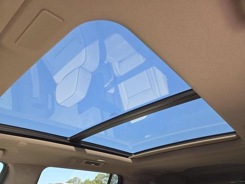 Glacier White Tricoat 2026 GMC Yukon XL Denali