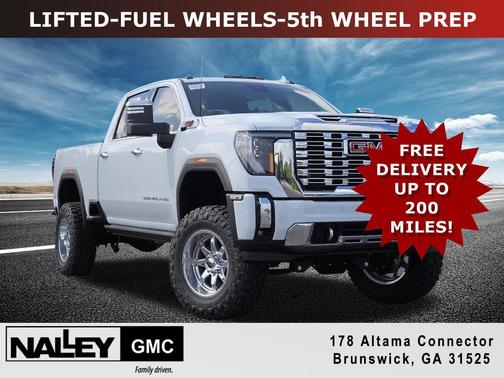 Glacier White Tricoat 2026 GMC Sierra 2500 Denali