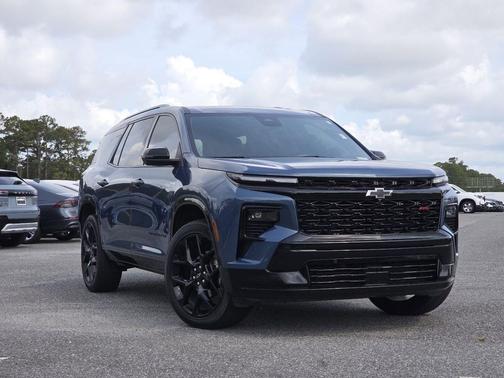 Lakeshore Blue Metallic 2024 Chevrolet Traverse RS